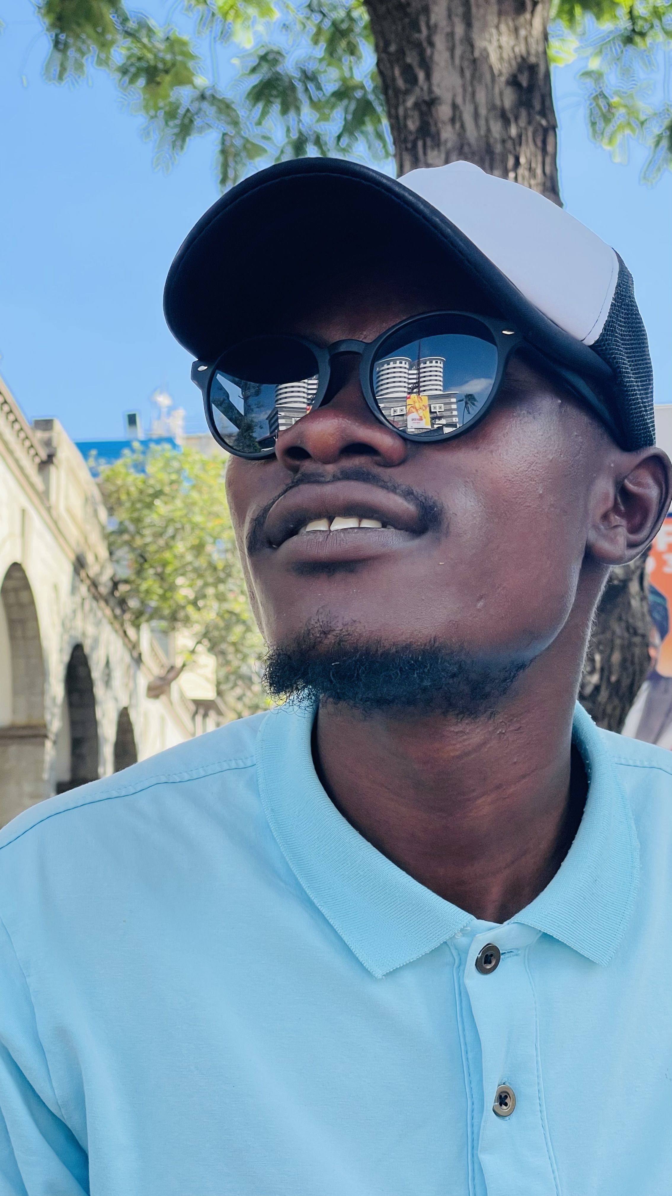 Grapher clint📸..Vincent Omondi.